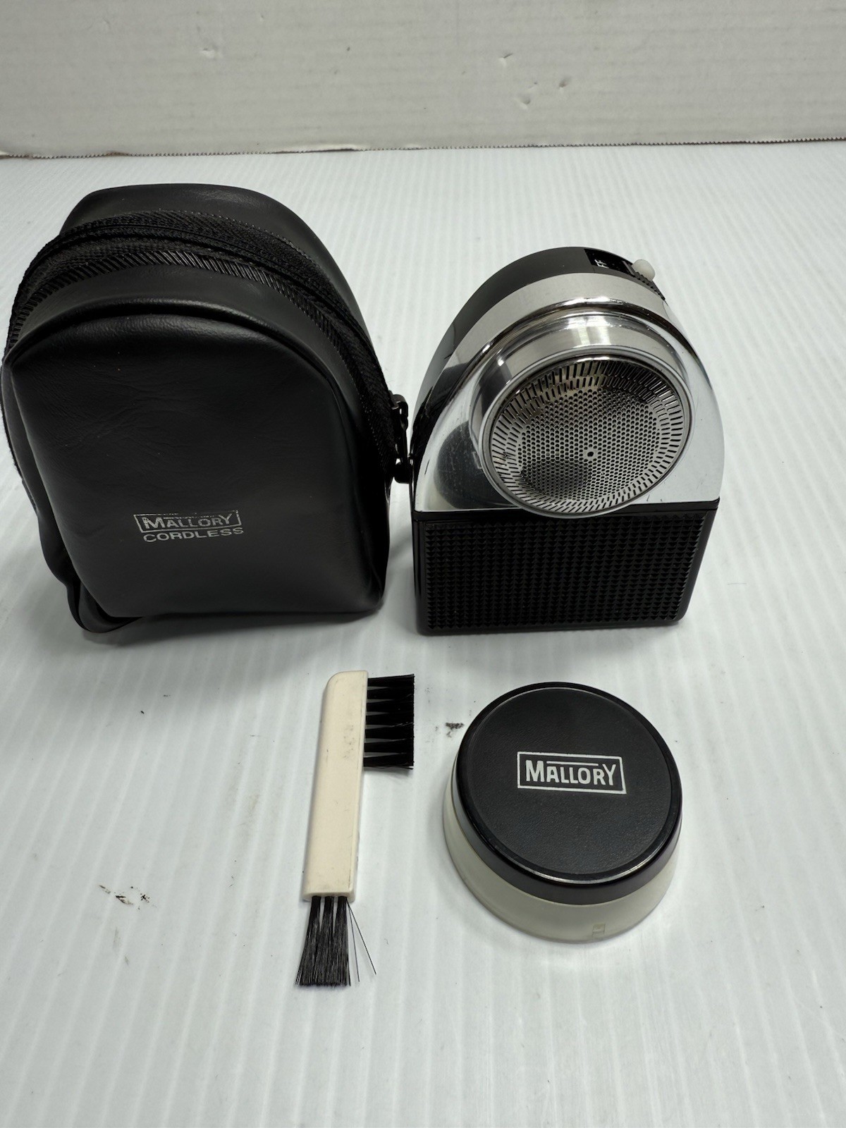 Vintage Mallory Cordless ES 561 DC3V Made In Japan Power On Working Collectible