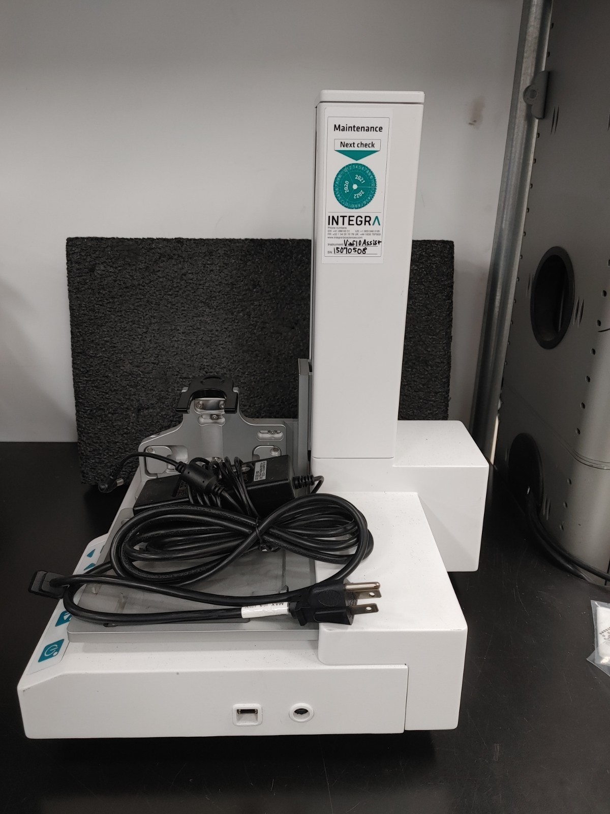 INTEGRA VIAFLO ASSIST Automating Multichannel Pipette