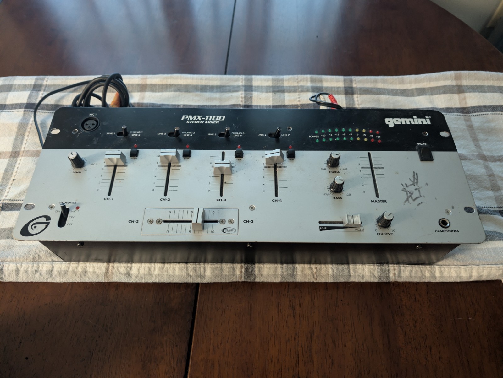 Gemini PMX-1100 4-Channel Analog DJ Mixer, Line/Phono Switch, Equalizer