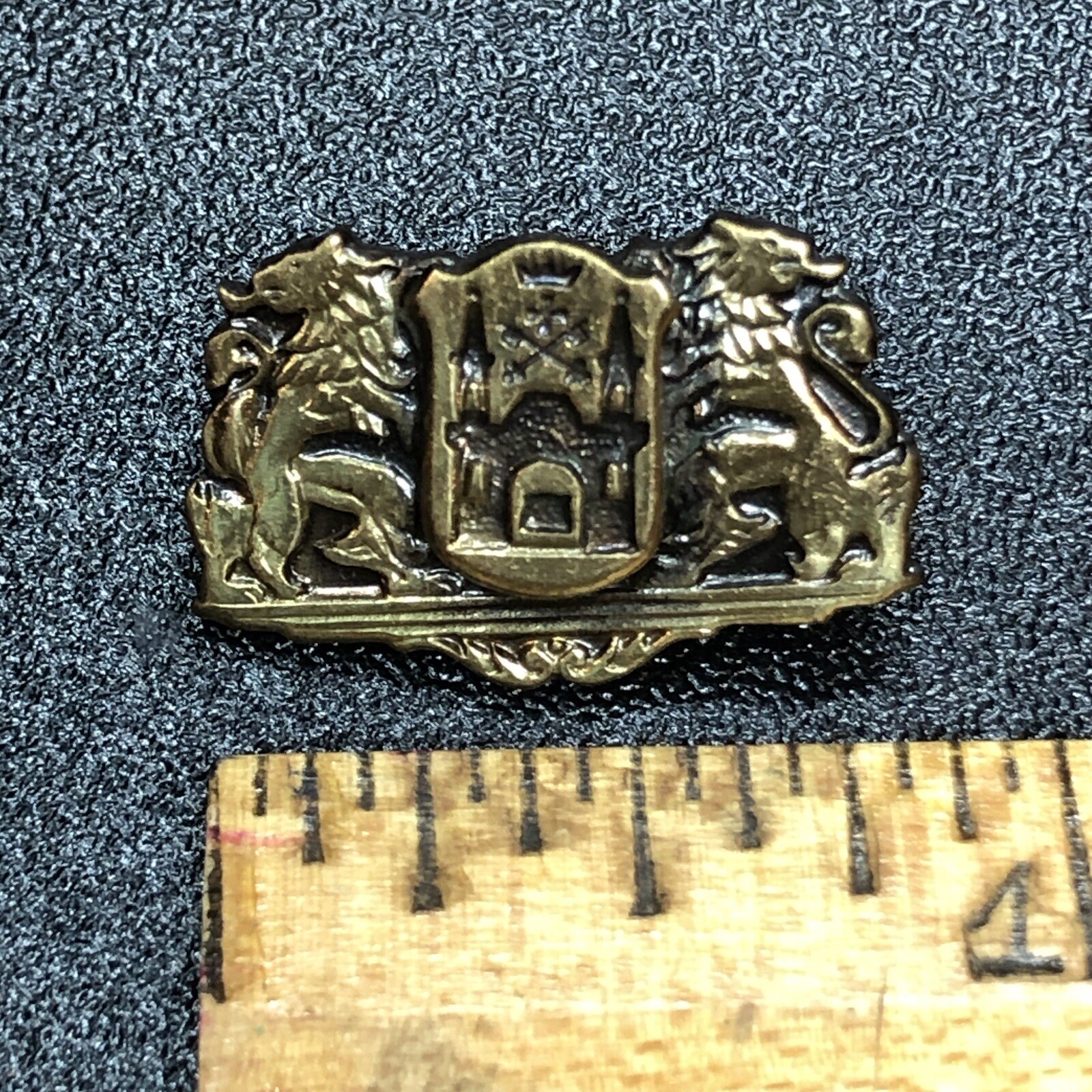Coat of Arms old city RIGA LATVIA Metal Badge Pin Brooch Castle Lions heraldry