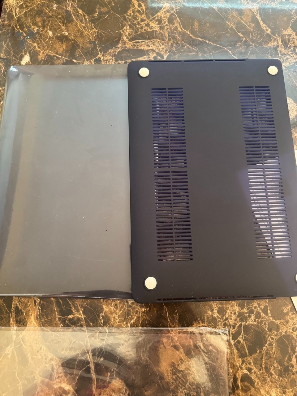 Macbook 14 inch hard shell case (9.5x14 inches)