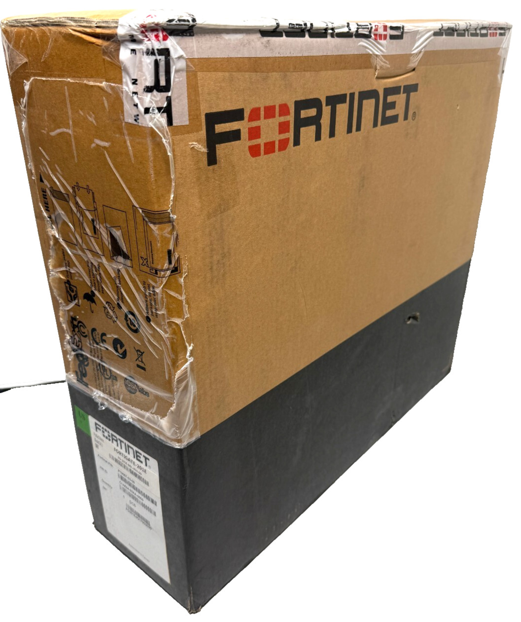 Fortinet FG-201E-BDL-974-60 FortiGate 201E 14x RJ-45 1000-BaseTX, 4x SFP - NFS