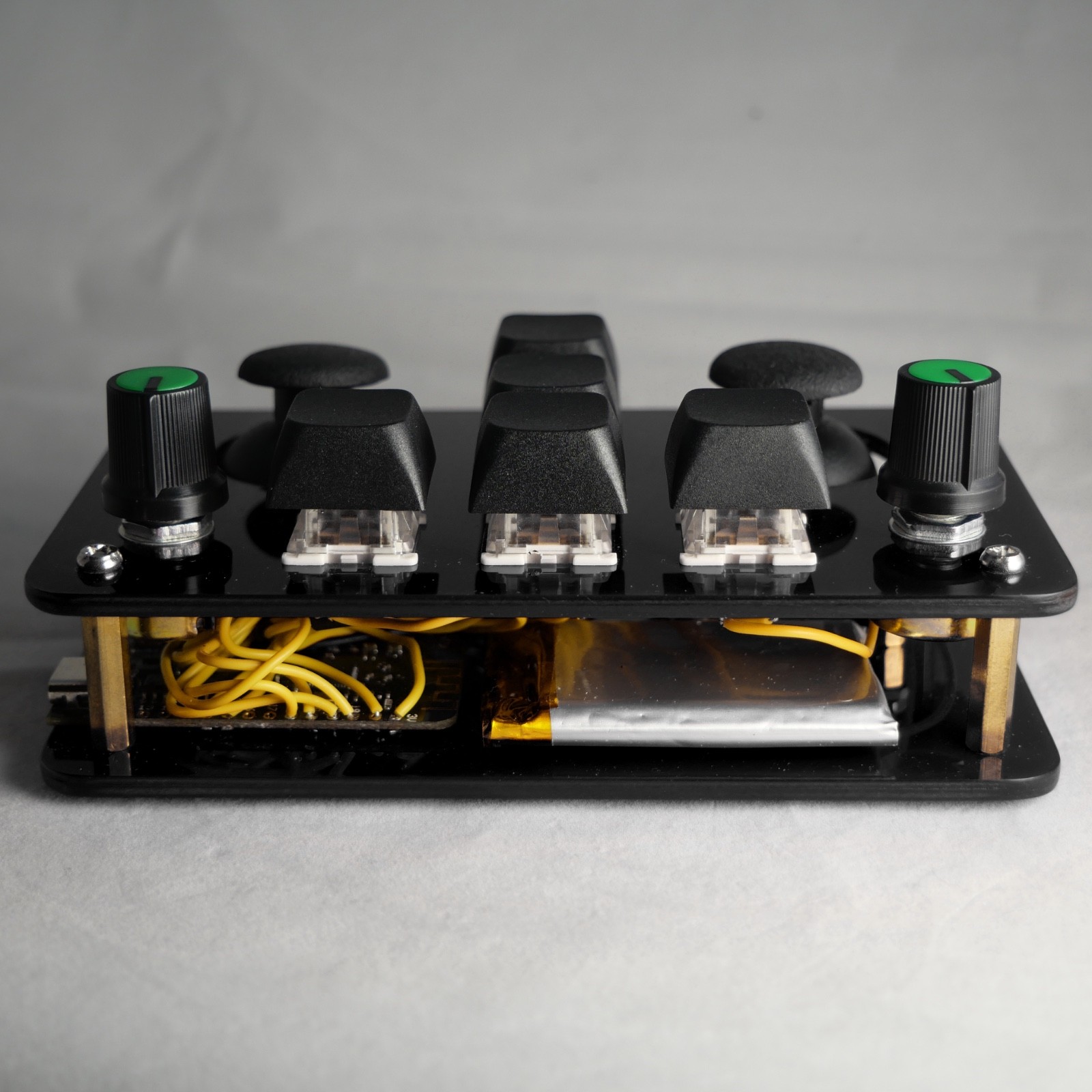madMidi Acrylic Wireless Midi Controller