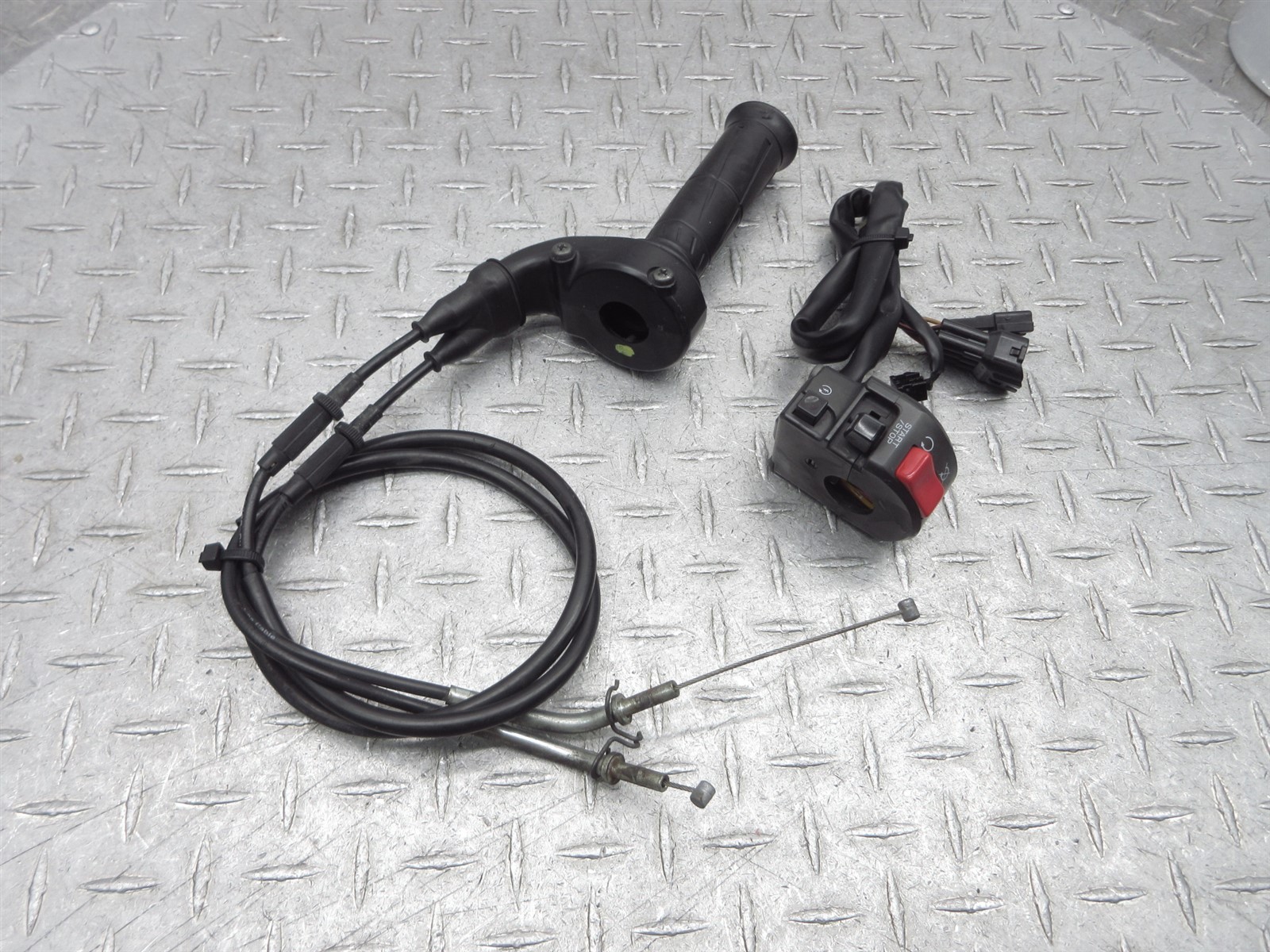 2011 11-15 Kawasaki ZX10R ZX1000 ZX1000D ZX10 Right Switch Throttle Control Grip