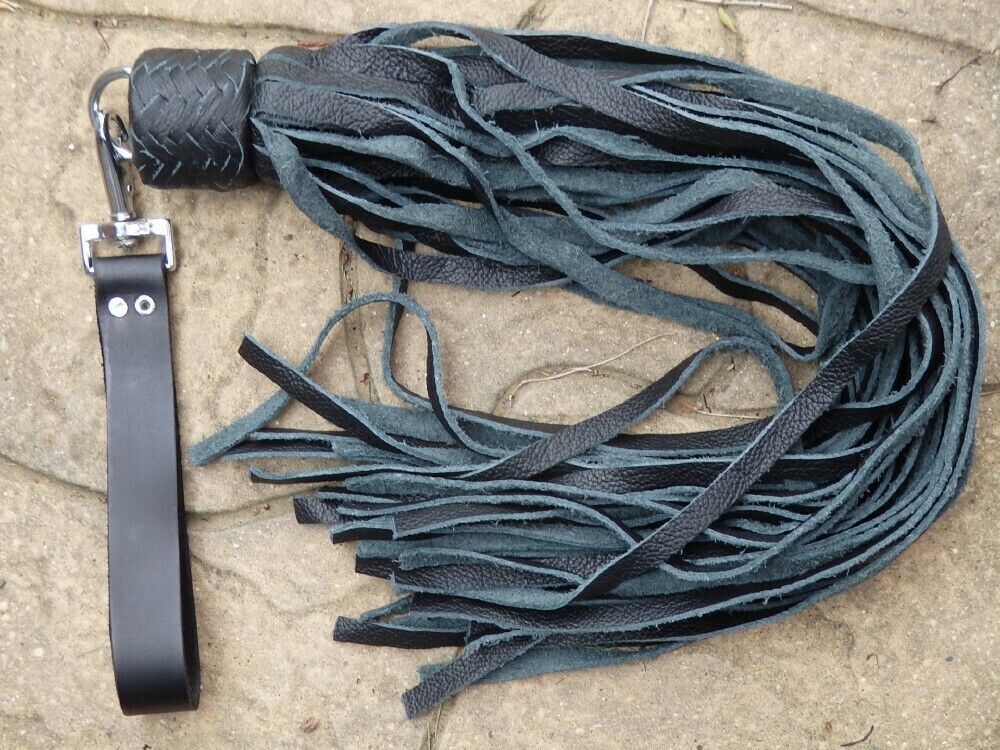 Swivel Knuckle Finger KNOB Leather Flogger Whip BLACK - Horse Training Tool