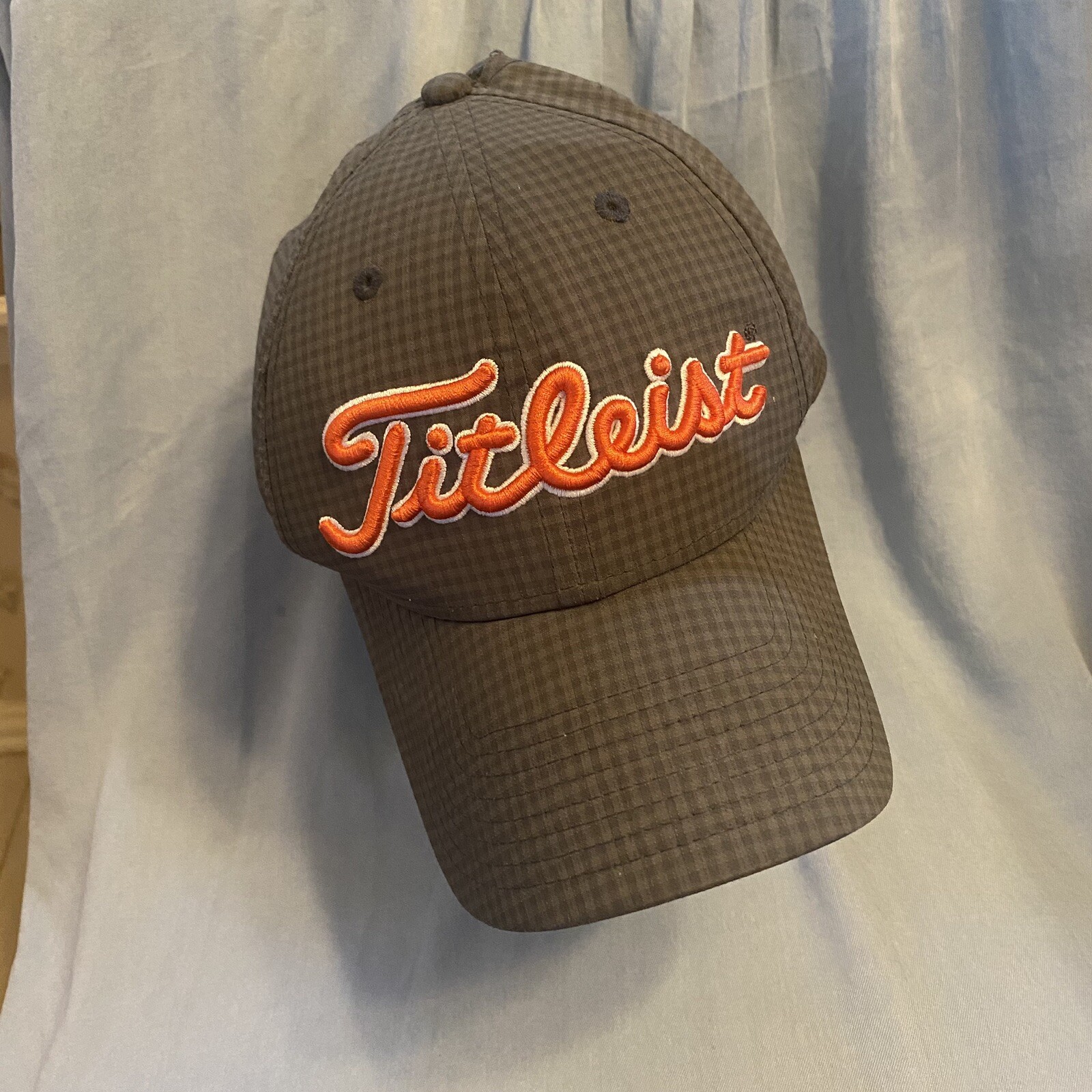 Titleist hat golf cap adjustable gray plaid checked raised orange embroidered