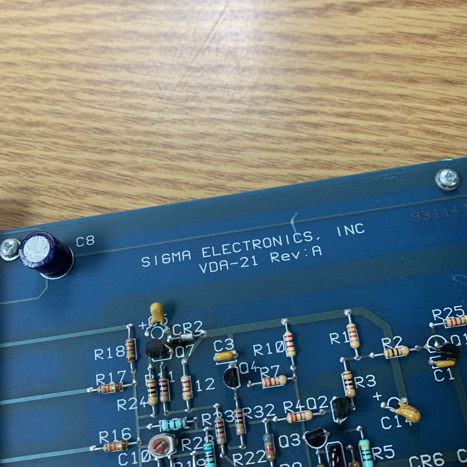 Sigma Electronics VDA-21 2x6 2100 Series Video Distribution See Pics