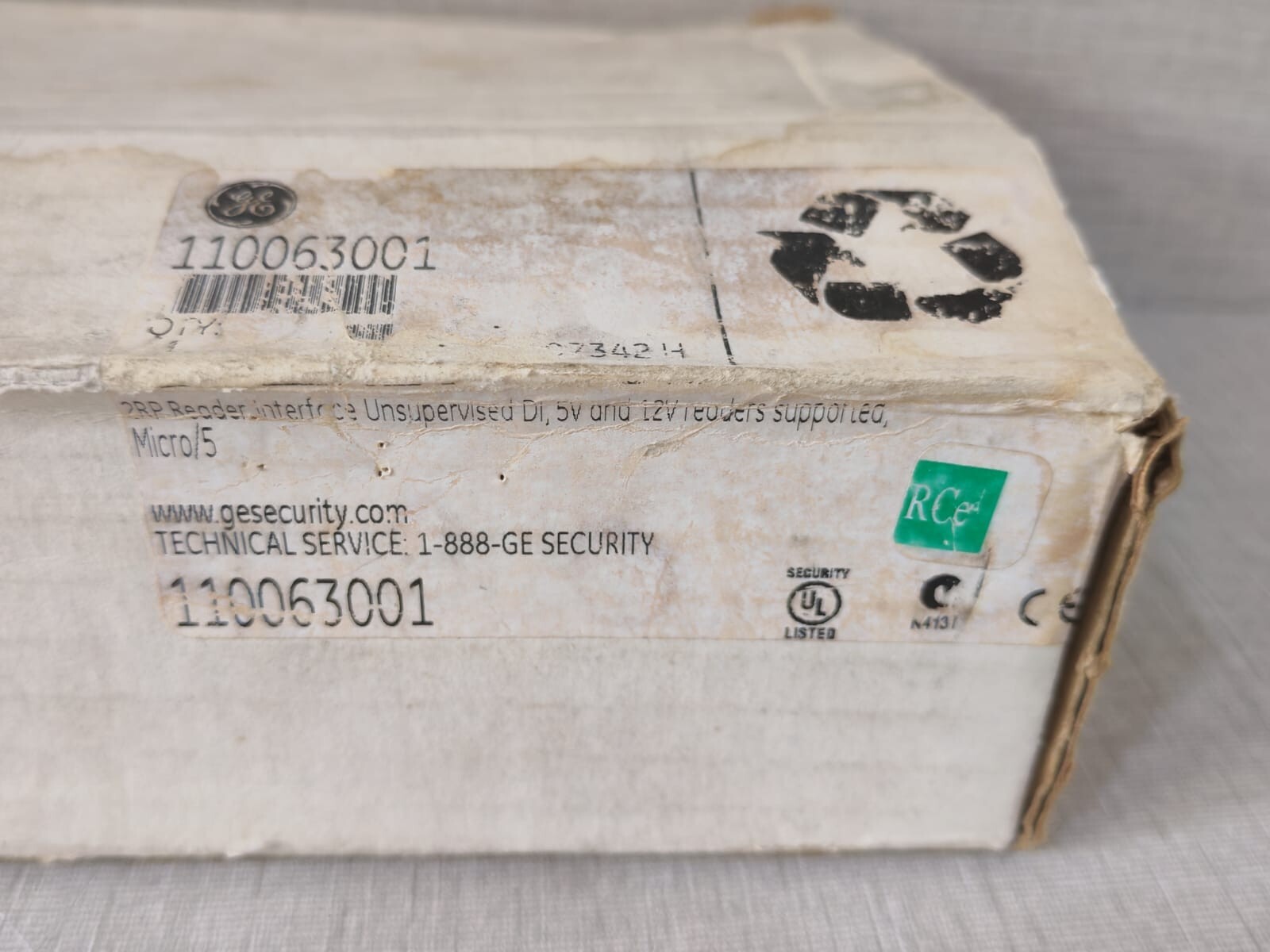 GE 2RP Reader Interface Unsupervised DI Board 110063001 - NEW W/ FILTHY BOX