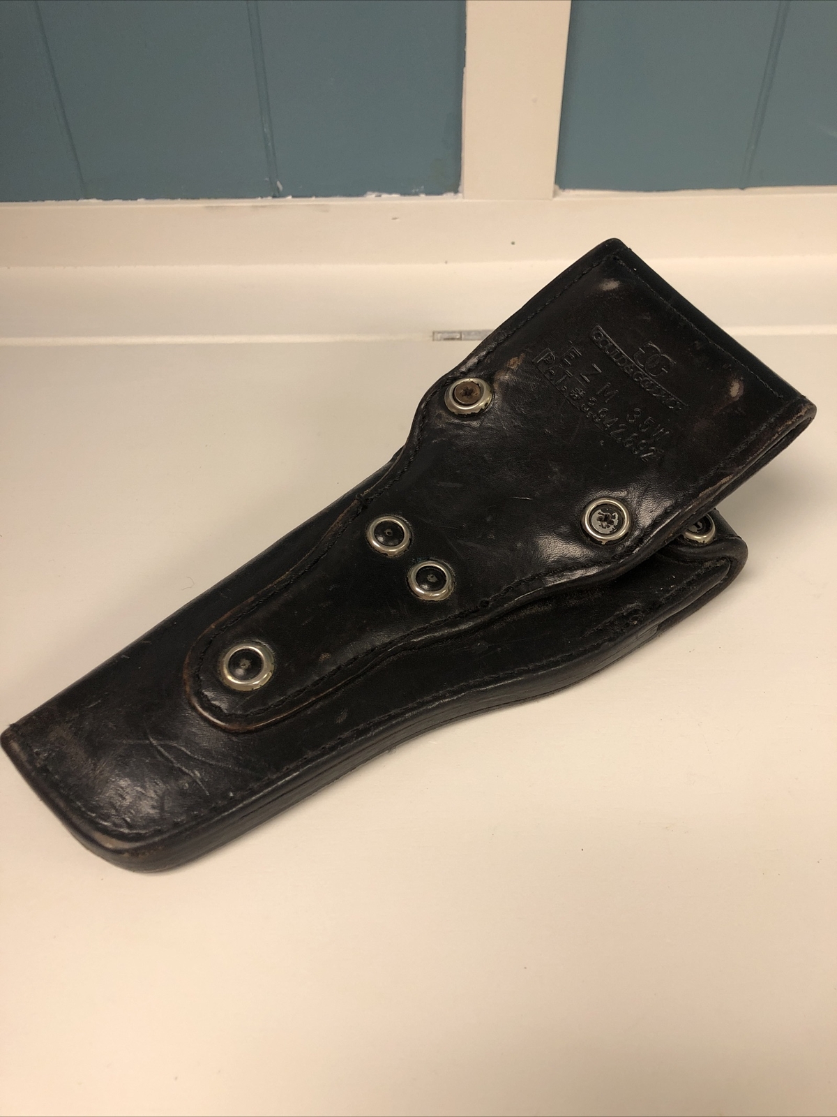 Gould & Goodrich Leather Holster EZM 35W