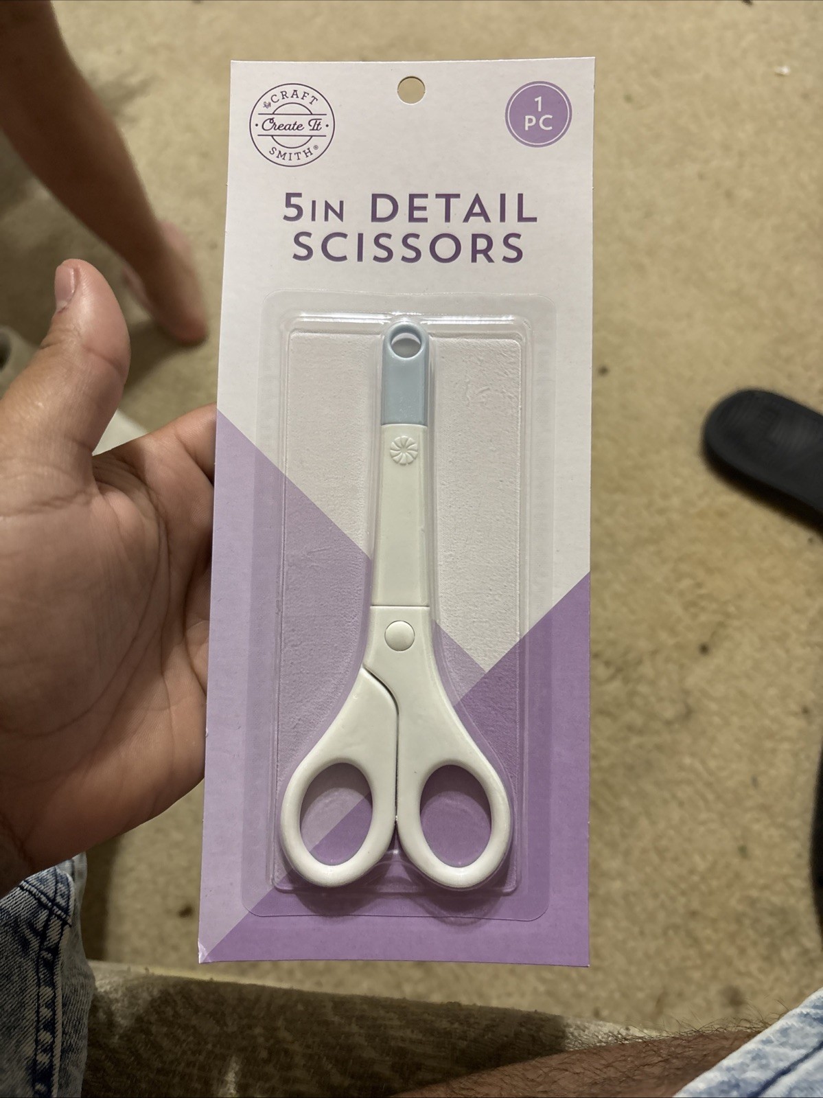 Craft Detail Scissors Used For Those Hard To Get Places