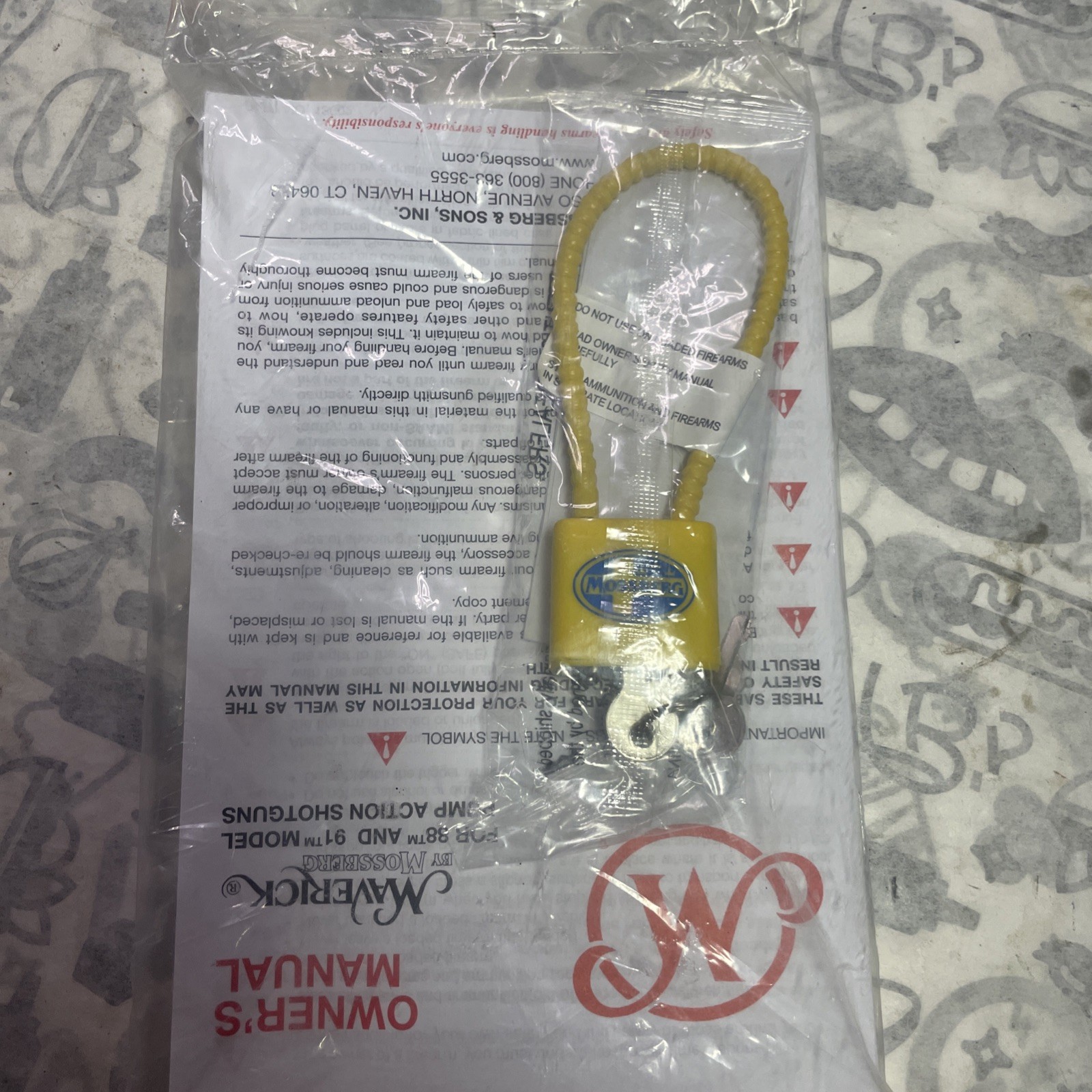 Mossberg Yellow Cable GUN Lock With 2 Keys for Shotguns