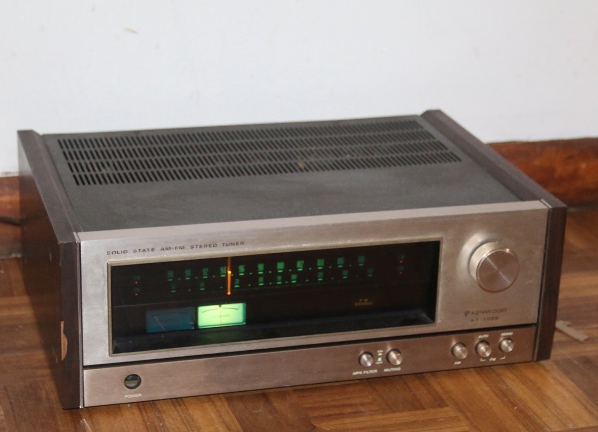 KENWOOD TRIO KT-4005 AM/FM Tuner Stereo Receiver Power up - for parts or repair