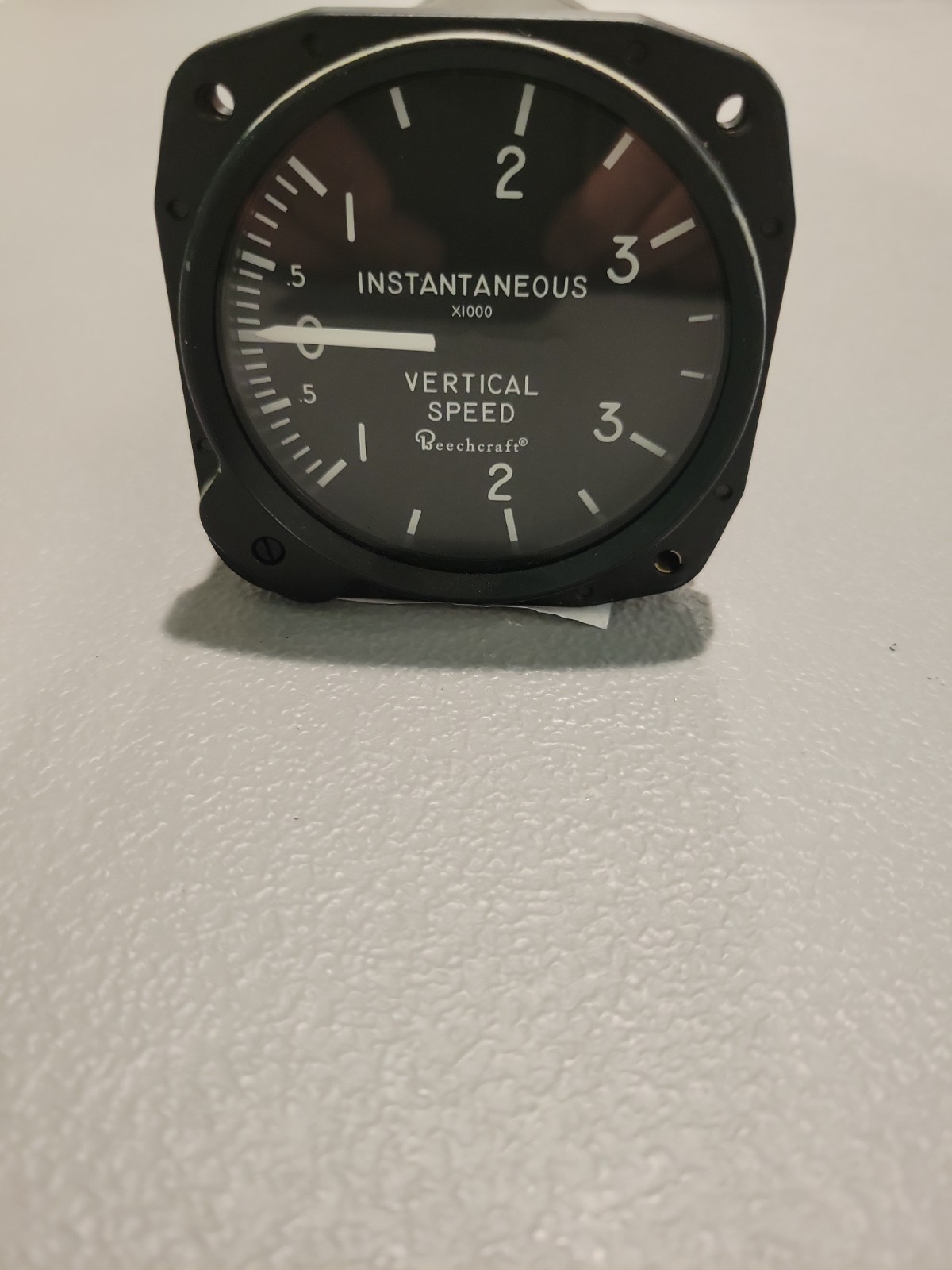 UNITED INSTRUMENTS IVSI P/N 7130 INSTANTANEOUS VERTICAL SPEED INDICATOR