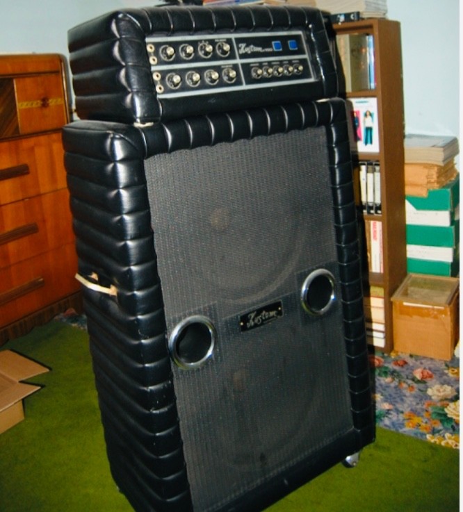 Vintage Kustom K-150-2 Amplifier Tuck & Roll Sparkle