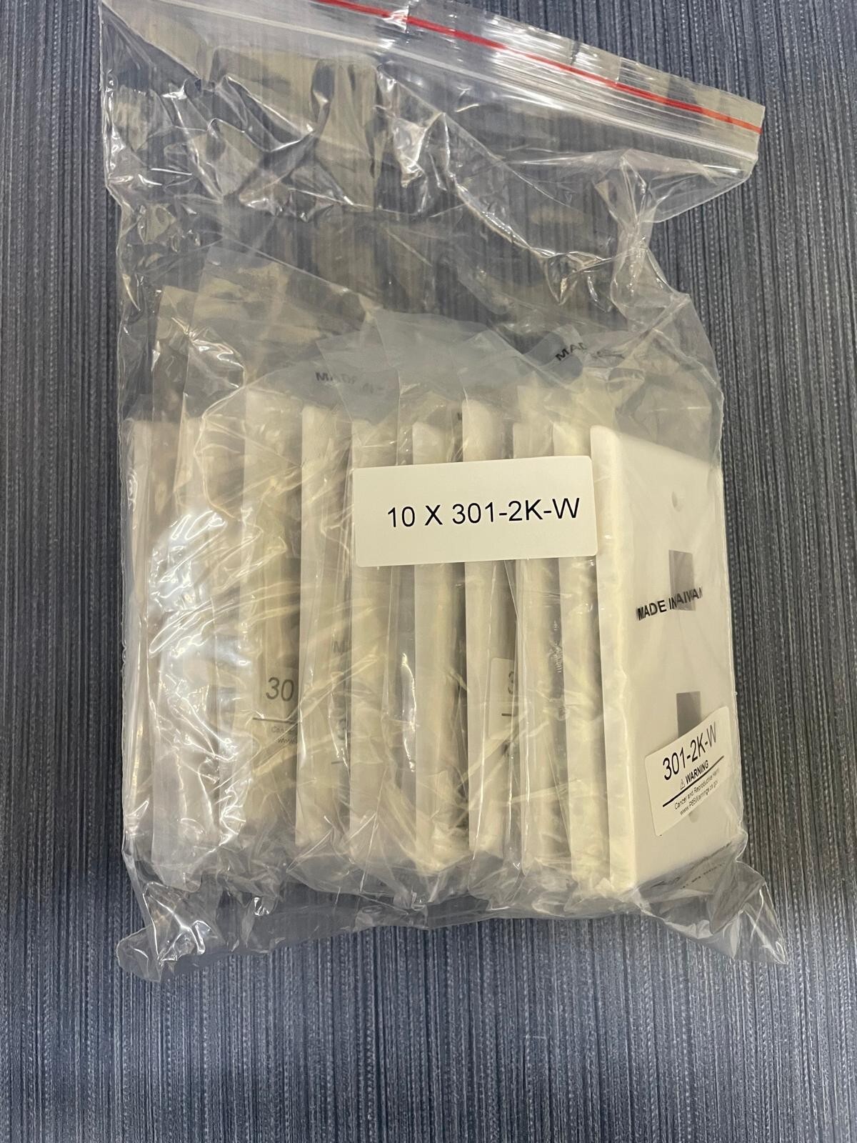Lot of 10 x White Keystone Wall Plate 2 Port Single Gang 301-2K-W