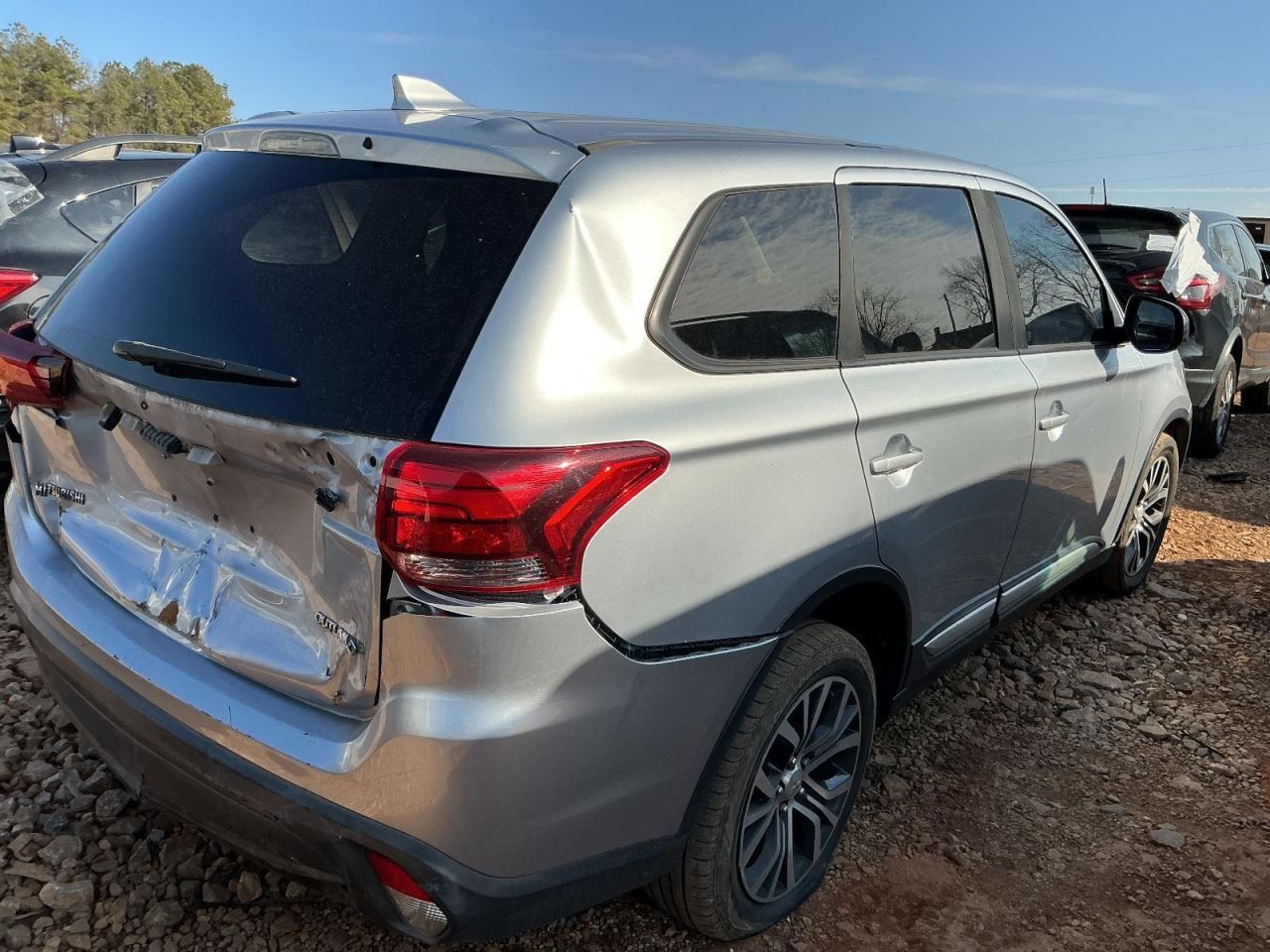 OUTLANDER 2017 Glove Box 4944629