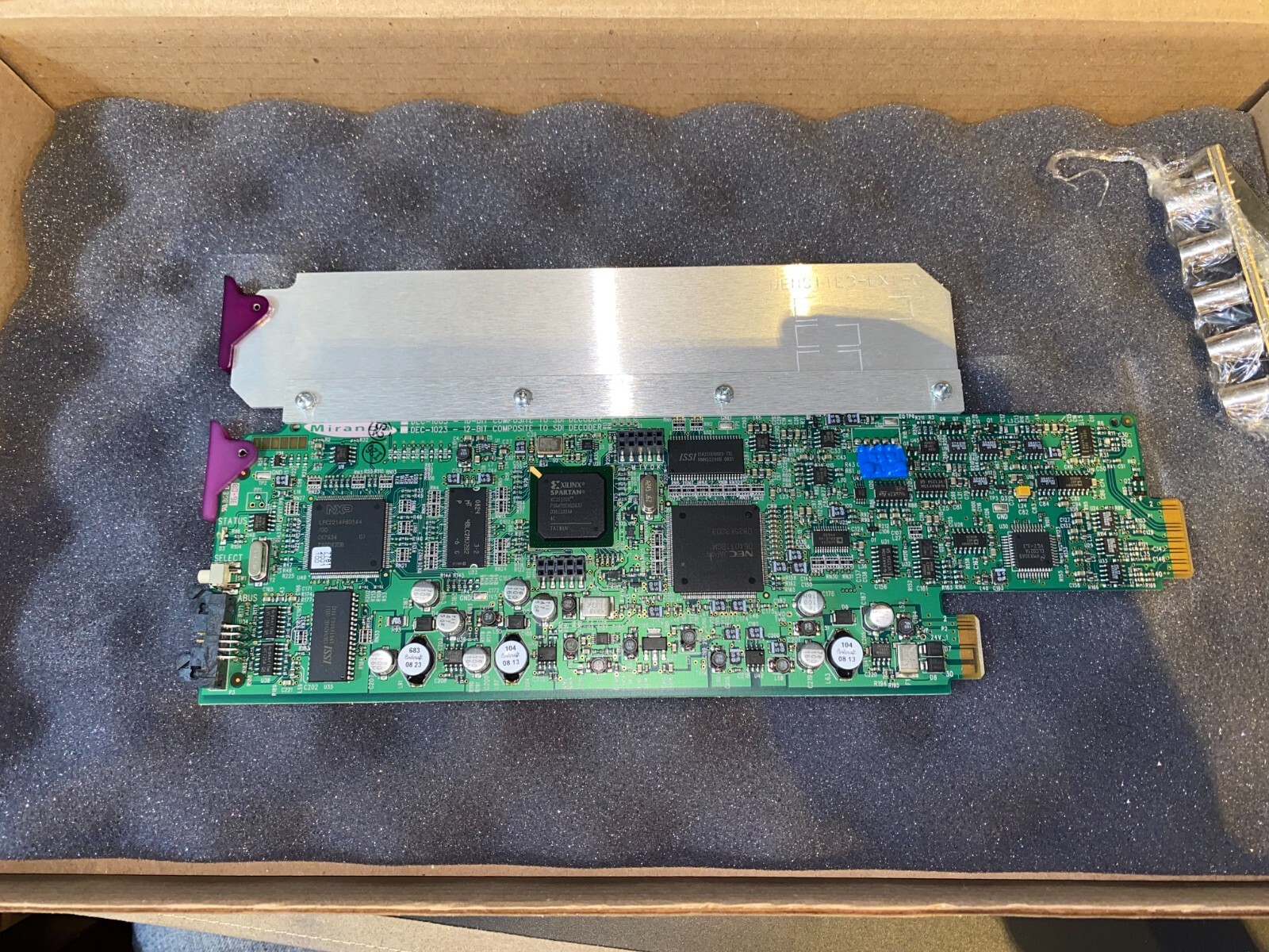 Miranda DEC-1023 12-bit composite to SDI decoder