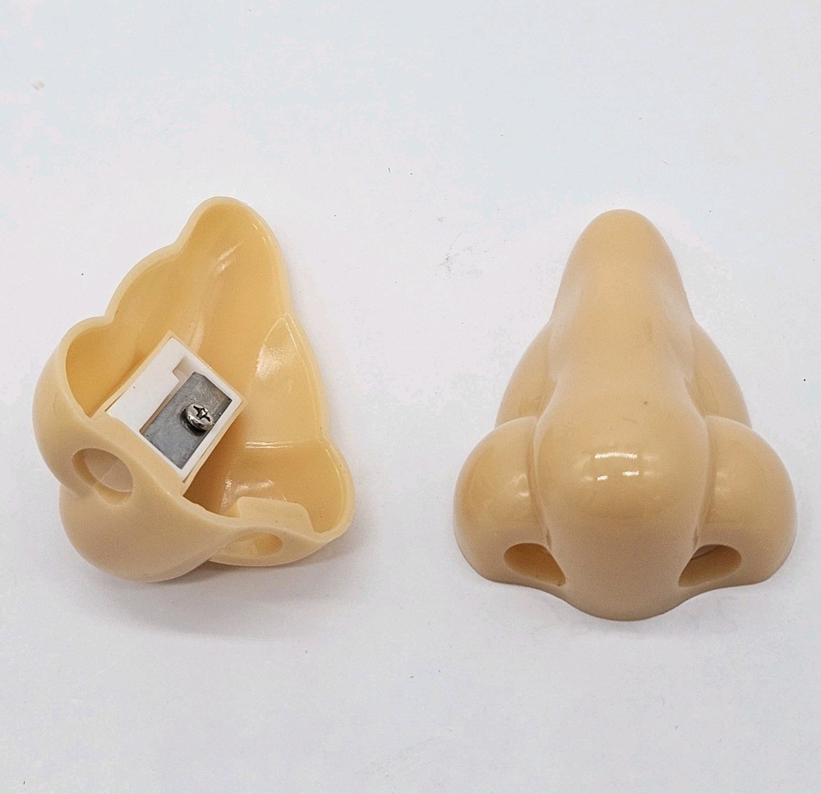 2pcs Nose Shaped Pencil Sharpener Novelty Prank Gag Gift