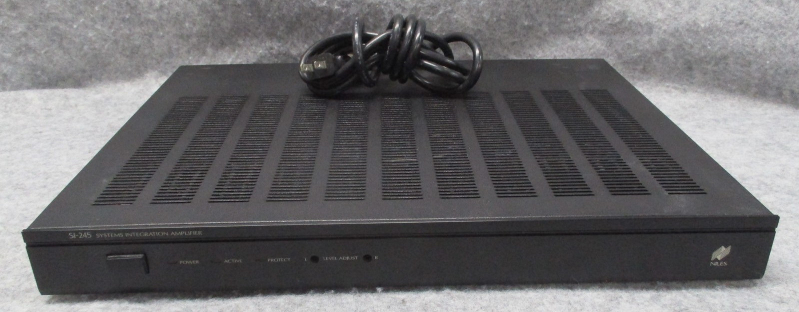 NILES SI-245 Integration 2-Channel Amplifier w/Power Cord EX Condition