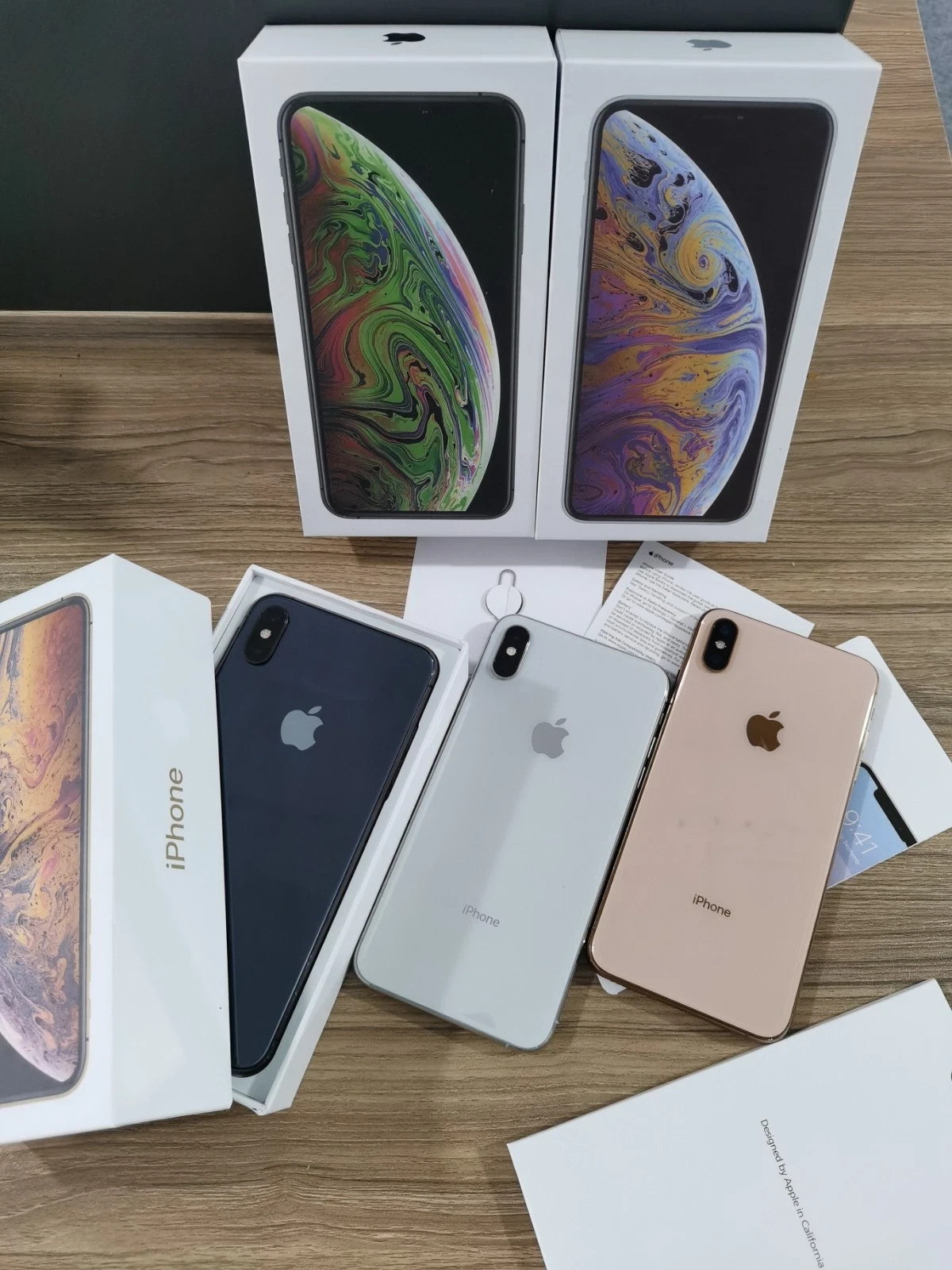 Apple iPhone XS Max 64GB/256GB  Multicolor  Unlocked Good  Condition Working