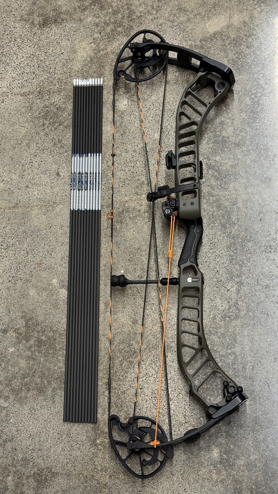 Prime RVX 36 Right Hand 70lb Morel Compound Bow with Arrow Rest Custom Strings