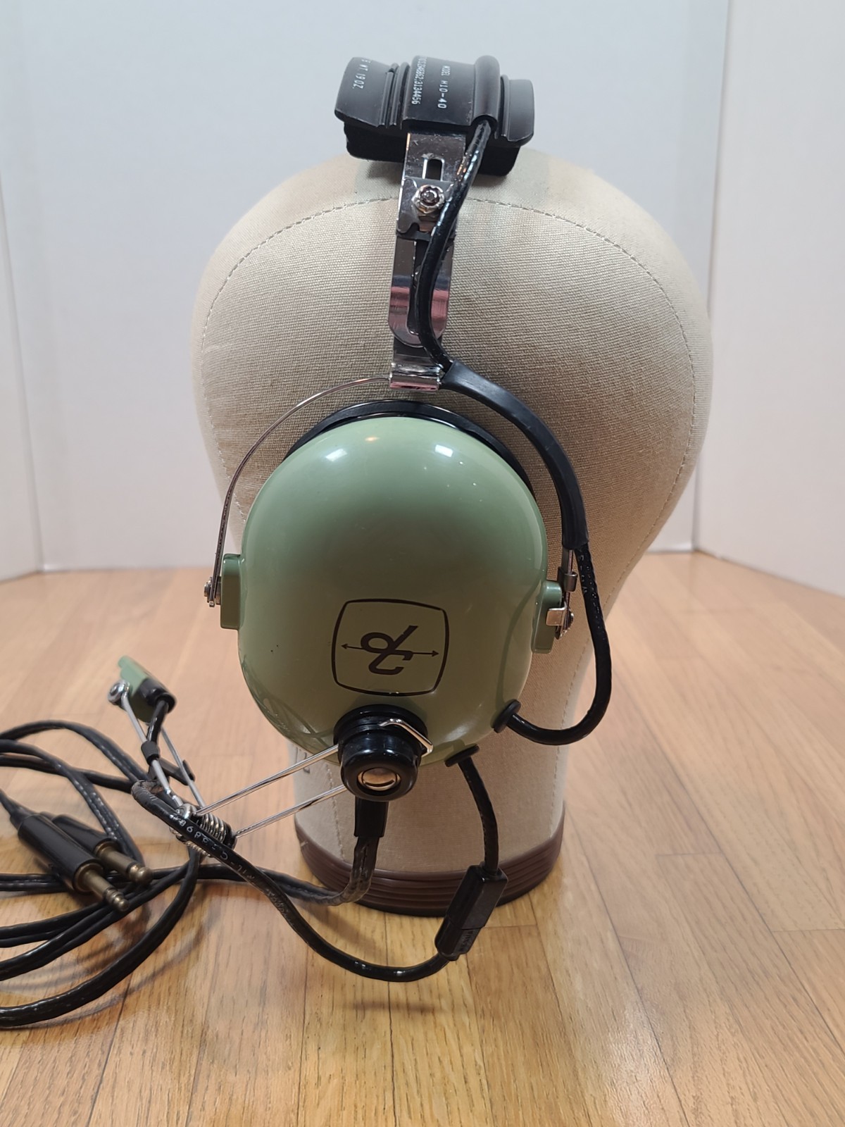 David Clark Model H10-40 Aviation Headset/ M-3 Microphone Dual Plugs