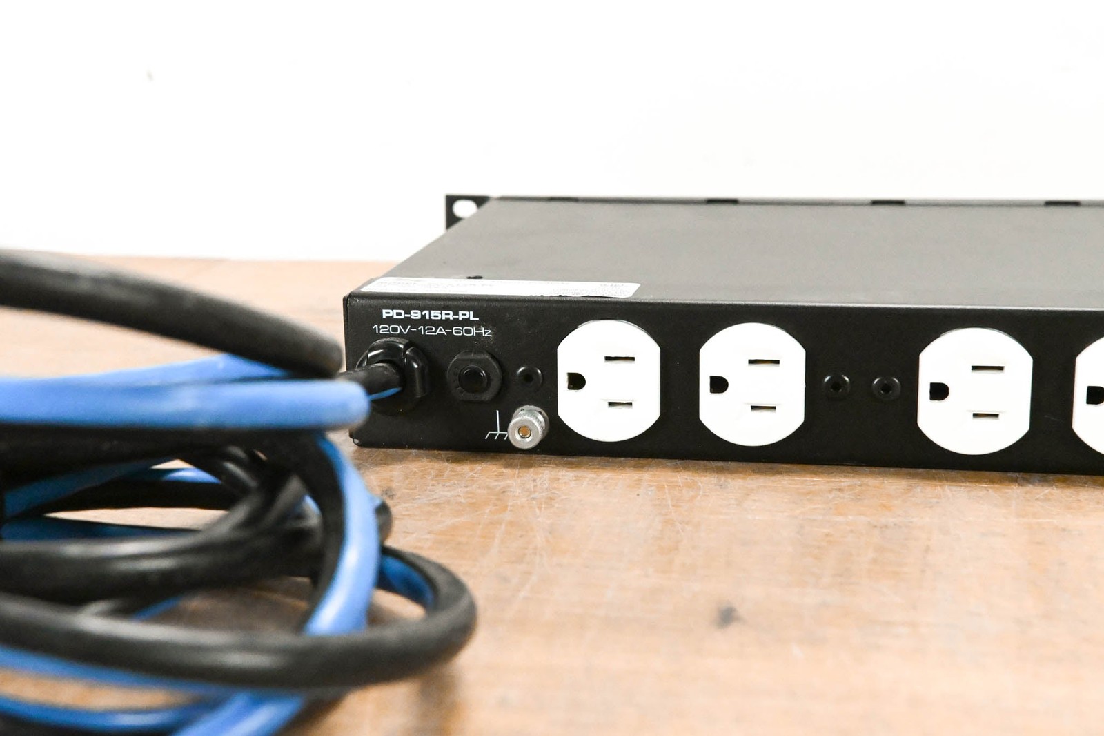 Middle Atlantic PD-915R-PL 9-Outlet Rackmount Power Distribution Unit CG013XT