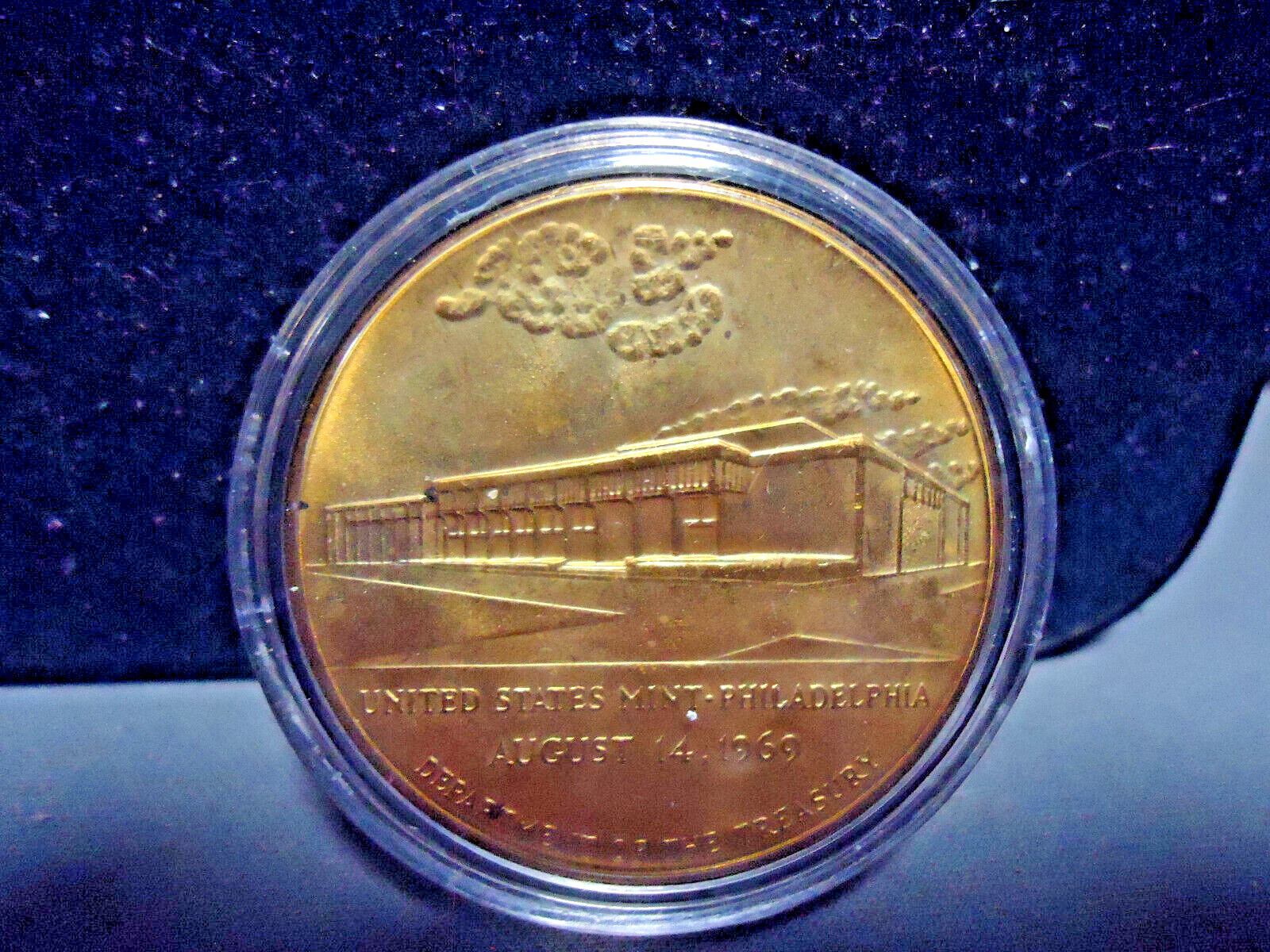 UNITED STATES TREASURY DEPT. -PHILADELPHIA MINT-AUG.14,1969   TOKEN IN AIR TIGHT