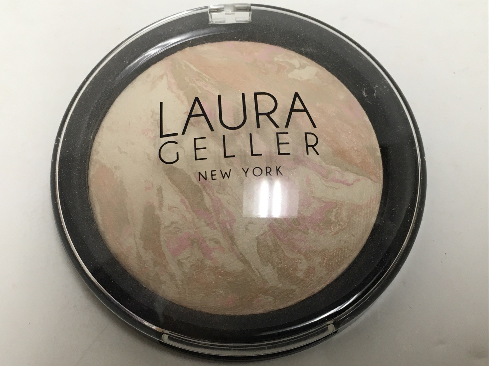 SALE Laura Geller Baked Balance-N-Glow Illuminating Foundation PORCELAIN, SALE