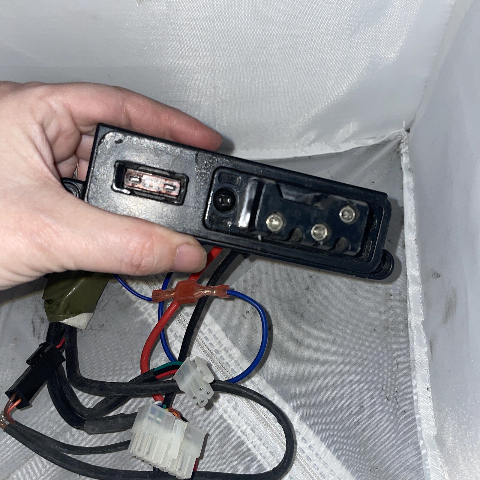 Fuse Box Connection With Horn For Pride Mobility Scooter DN2