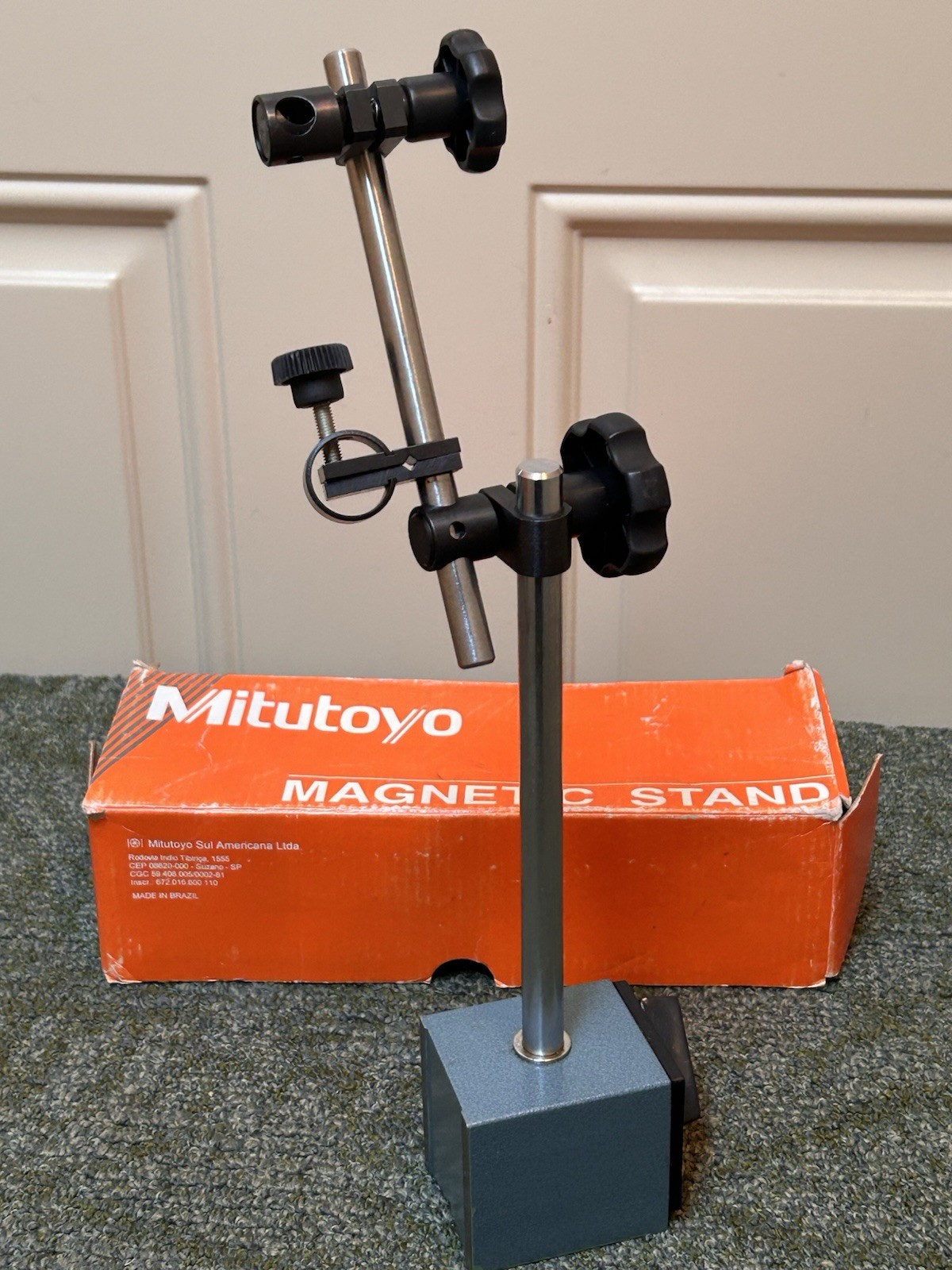 Mitutoyo 7011BN Magnetic Stand Indicator Holder