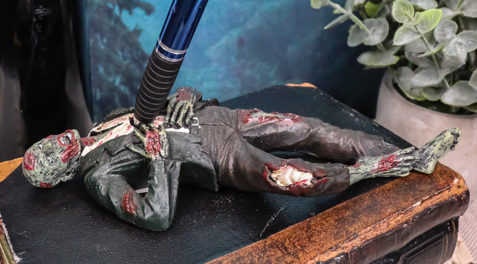 Gory Apocalypse Walking Dead Zombie Hunter Impaled Walker Pen Holder Figurine