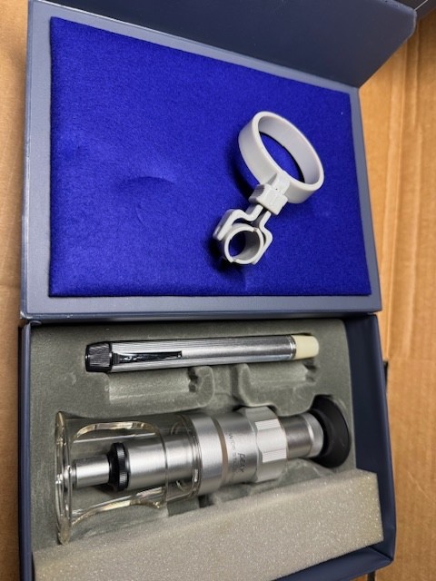 PEAK 20X Wide Stand Microscope W/Light In Case, Free Shipping