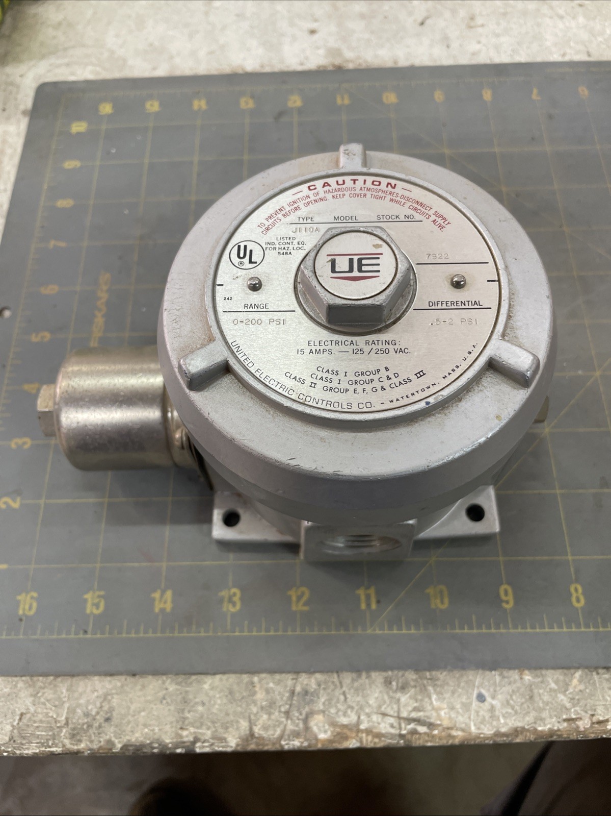 UNITED ELECTRIC J110A-164.  7922
