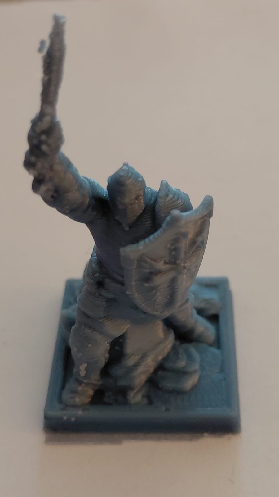Soldier with Shield ( No 98) 28mm D&D Figure