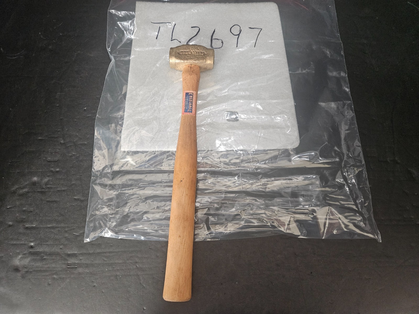 VTG EXCELSALL 1 LB BRASS HAMMER W/WOOD HANDLE USA 13 1/2" LONG (TL2697)