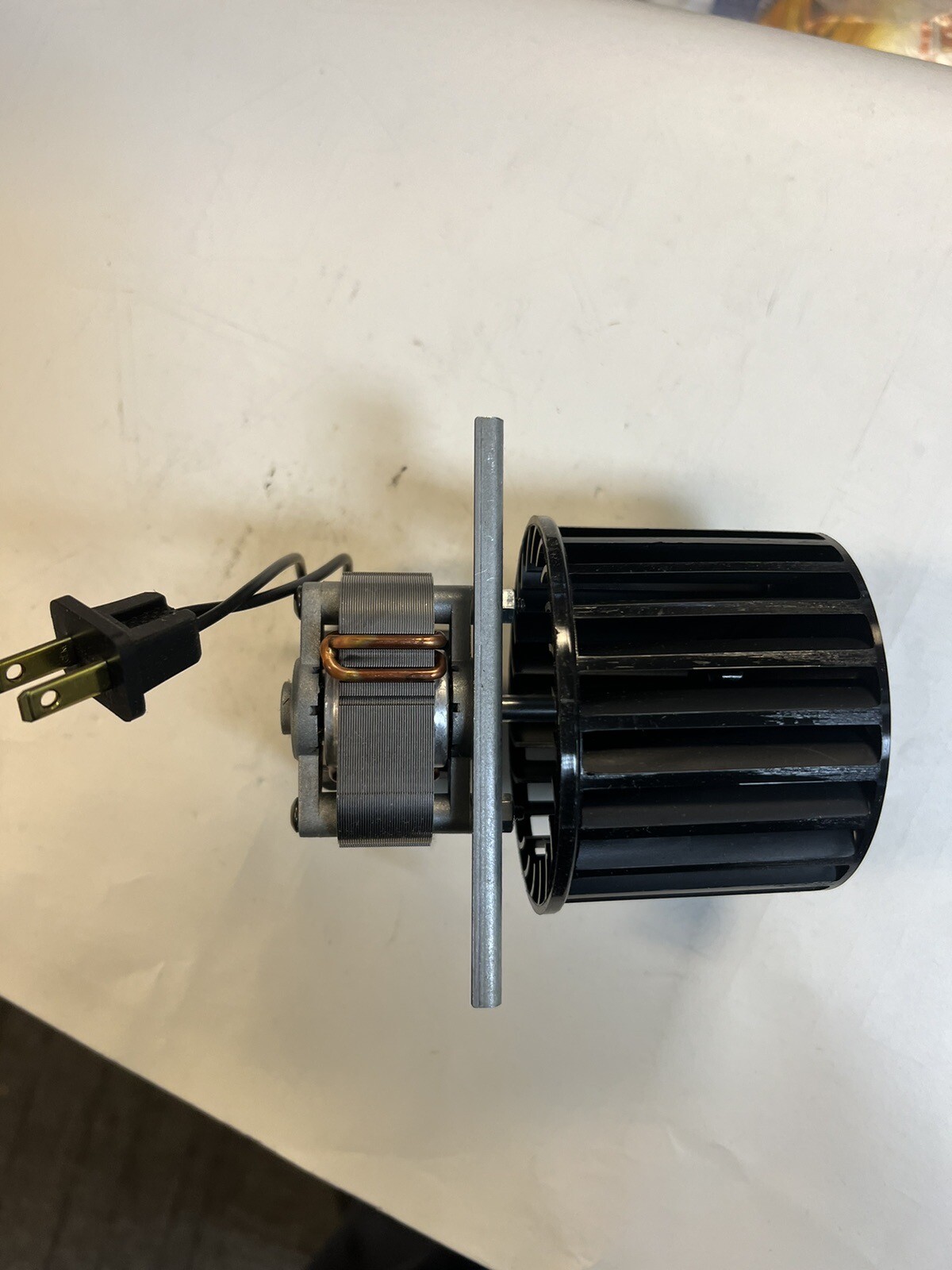 Broan 97006222 Motor And Wheel Assembly