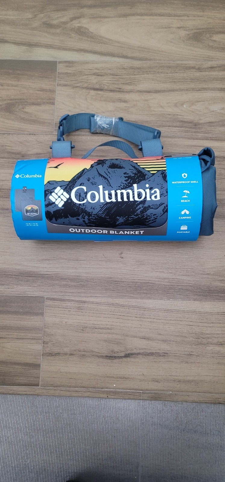 COLUMBIA PACKABLE OUTDOOR WATERPROOF BLANKET NEW