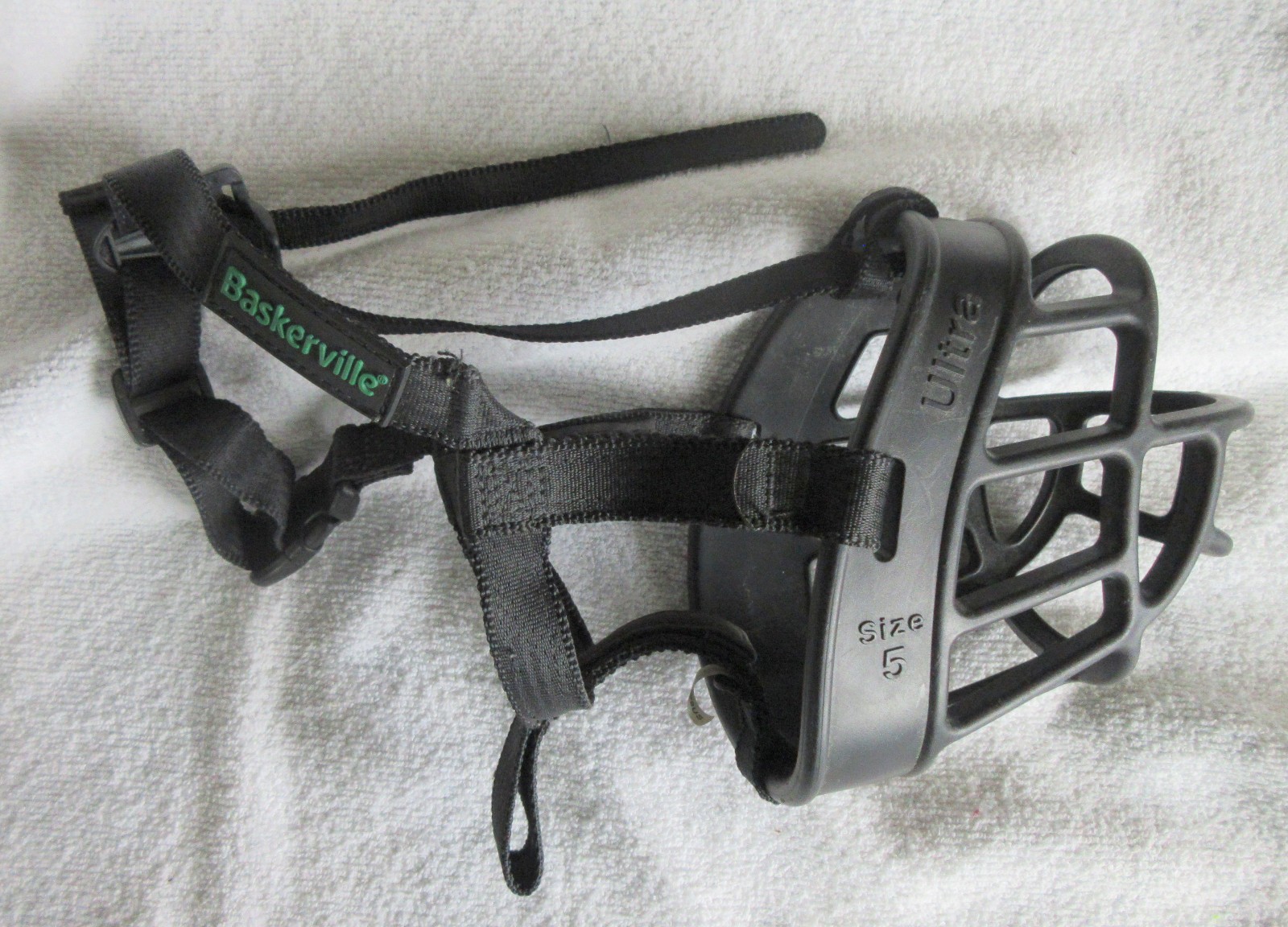 Baskerville Ultra Dog Muzzle *** Size 5 *** Black