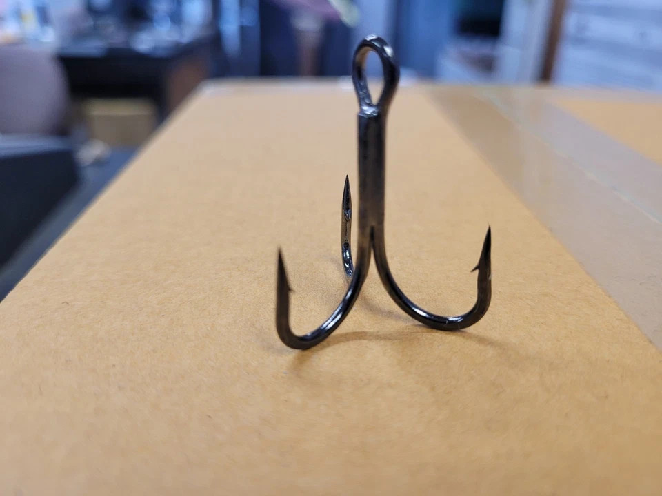 15 Gamakatsu 4X Strong Treble  Heavy Duty 2/0 Black  Replacement Treble Hooks