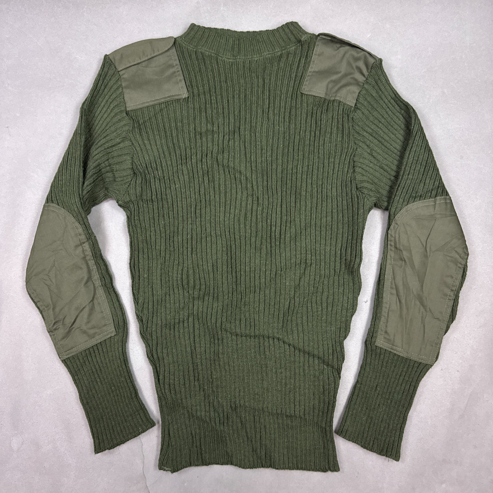 Vintage US Military Sweater Men 40 Green Wool Valor Collection Defense Logistics