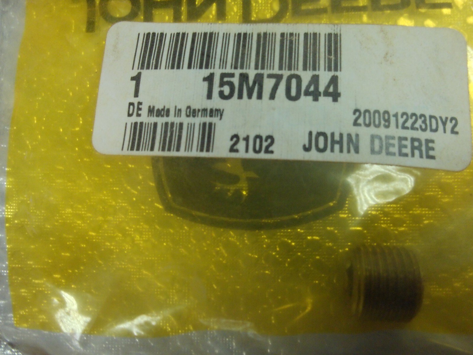 JOHN DEERE - DRAIN PLUG - 15M7044   -   LGSH3BX1