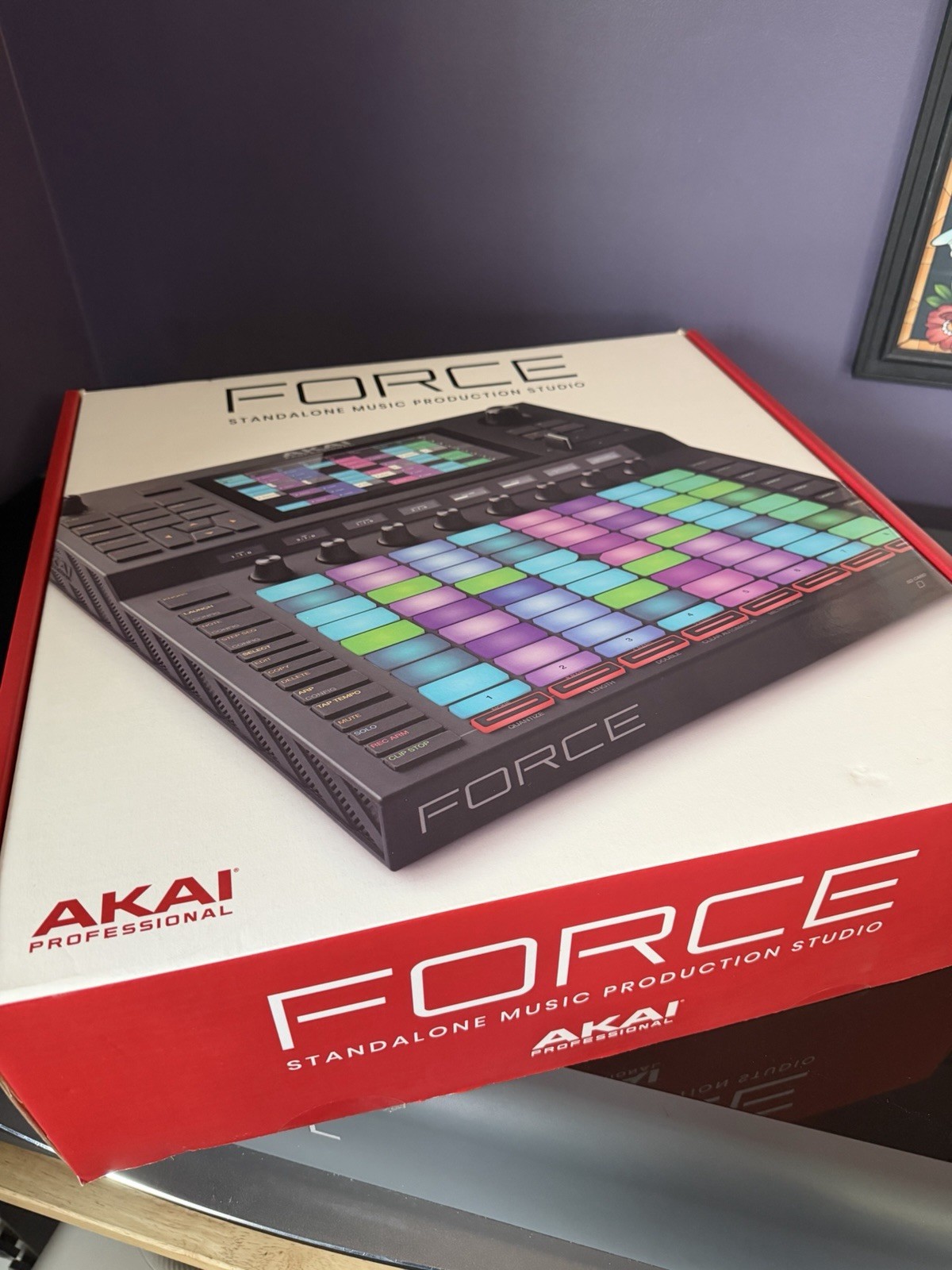 Akai Force Standalone Music Production DJ Sampler Sequencer w/box