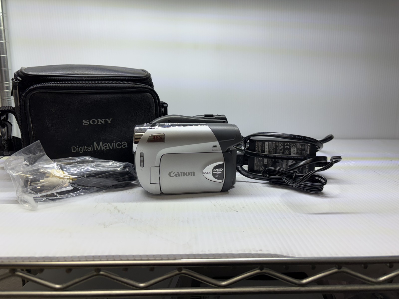 CANON DC320 CAMCORDER- Record To Disc Or SD Card