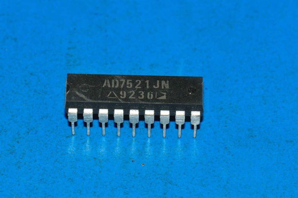 New (8pcs) AD7521JN ANALOG DEVICES IC Converter