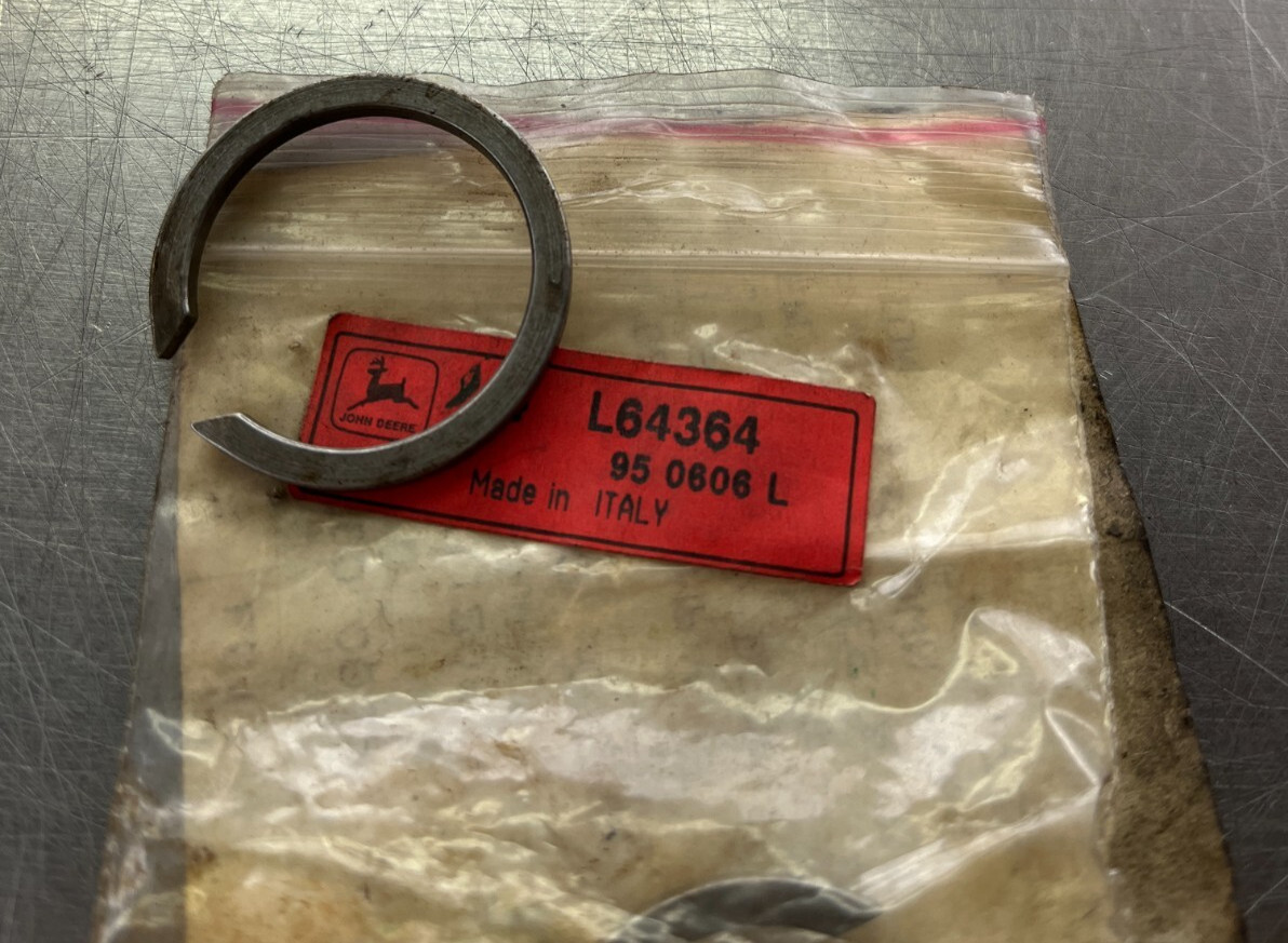 L64364 Genuine OEM John Deere SNAP RING
