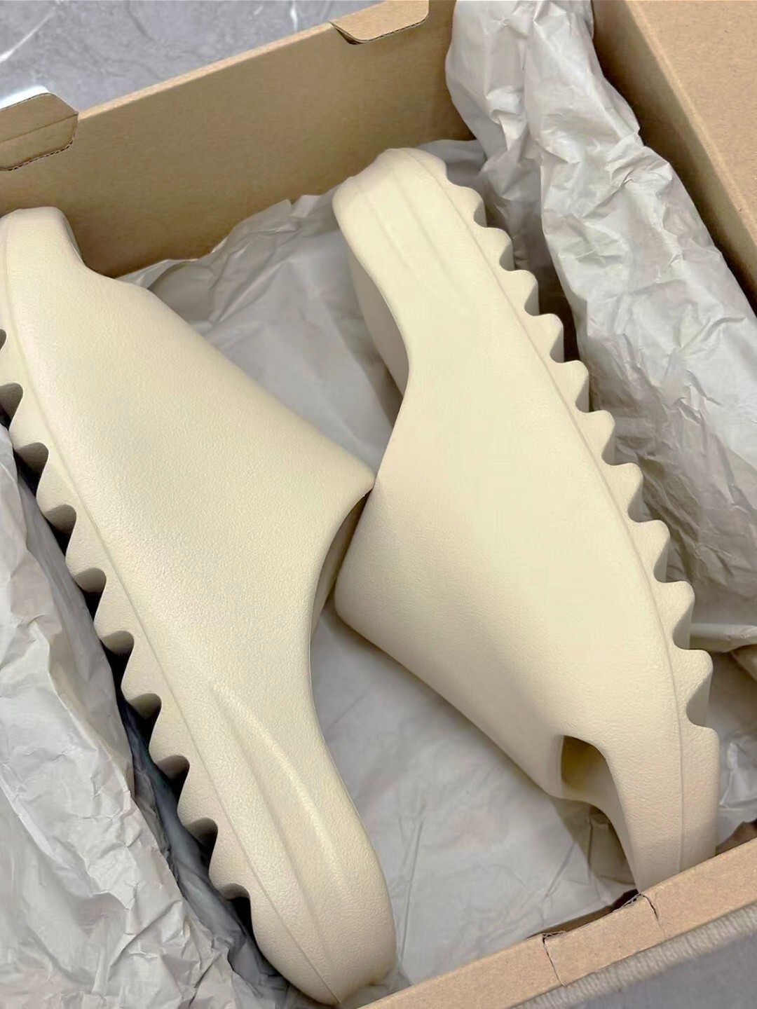 New Adidas Yeezy Slide BONE FZ5897 Unisex Slipper Outdoor Sandal Without Box