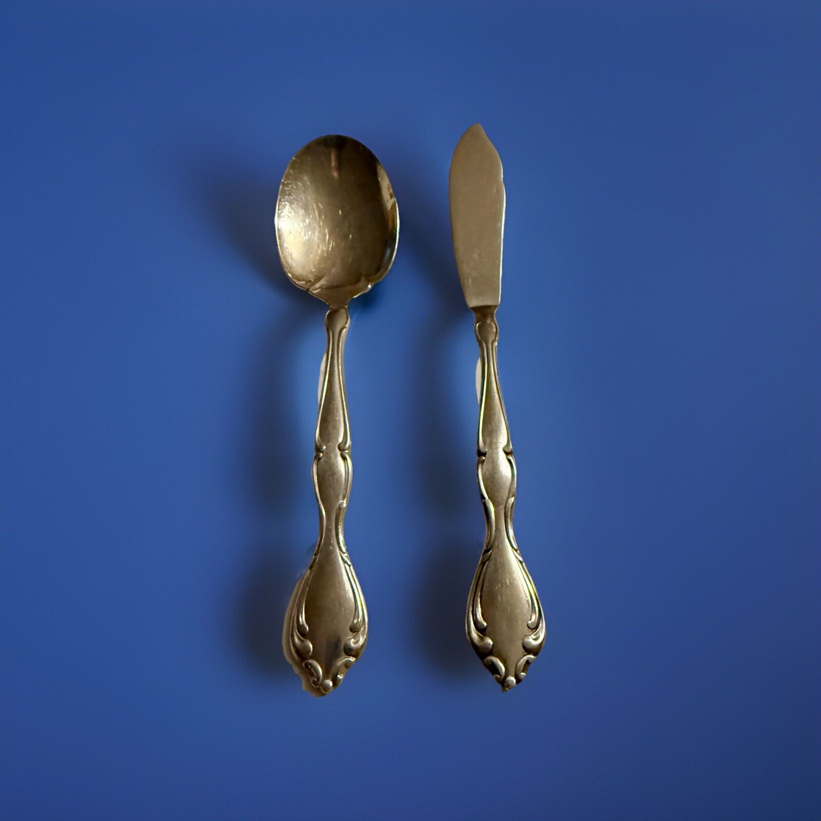 Oneida Community Cantata Sugar Spoon And Butter Knife Stainless Flatware Glossy