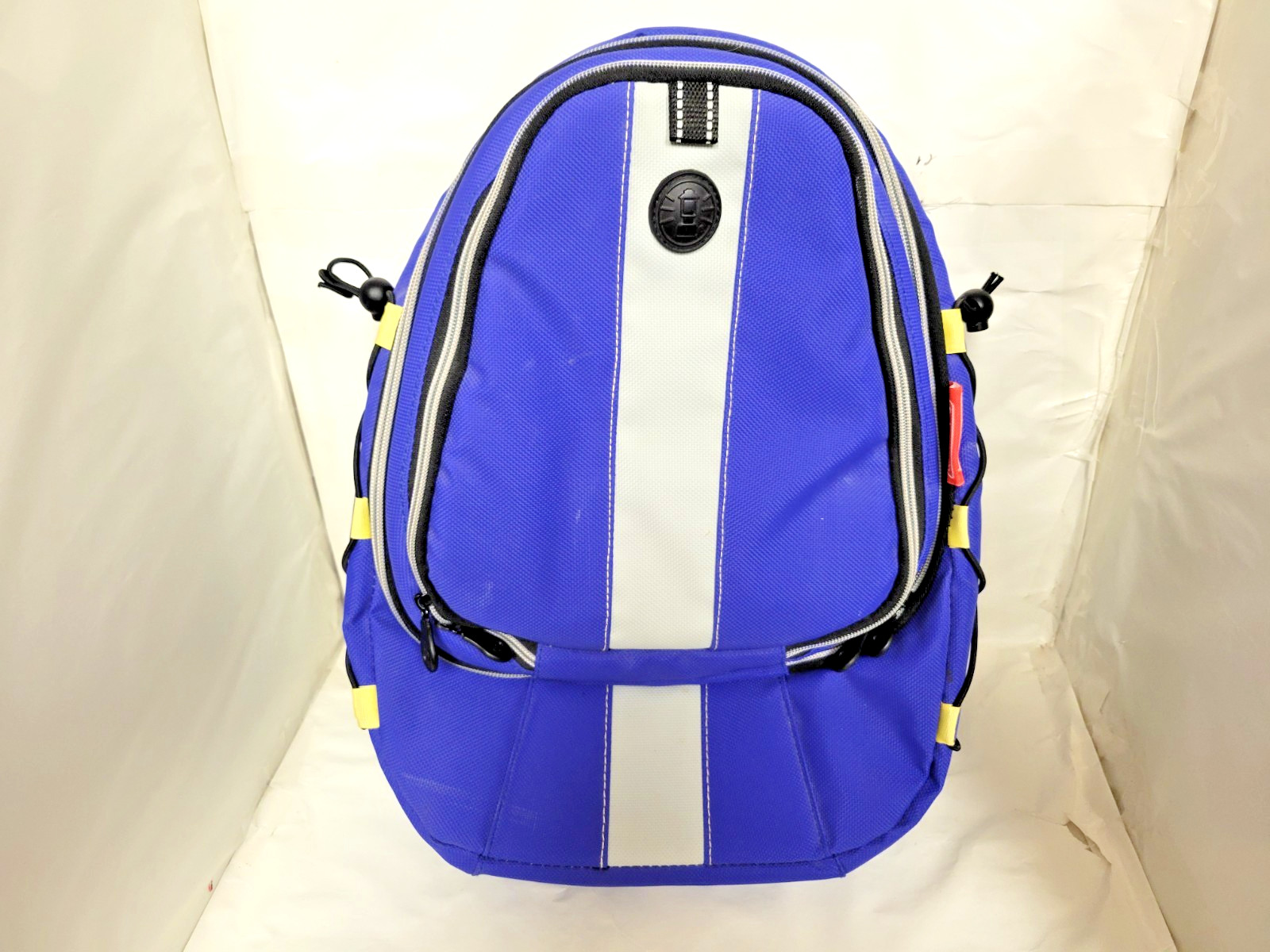 Coleman shoulder bag  for school or camping 14x12 nice condition
