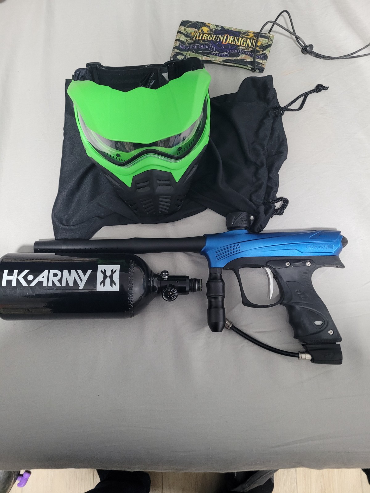 Dye rize paintball gun